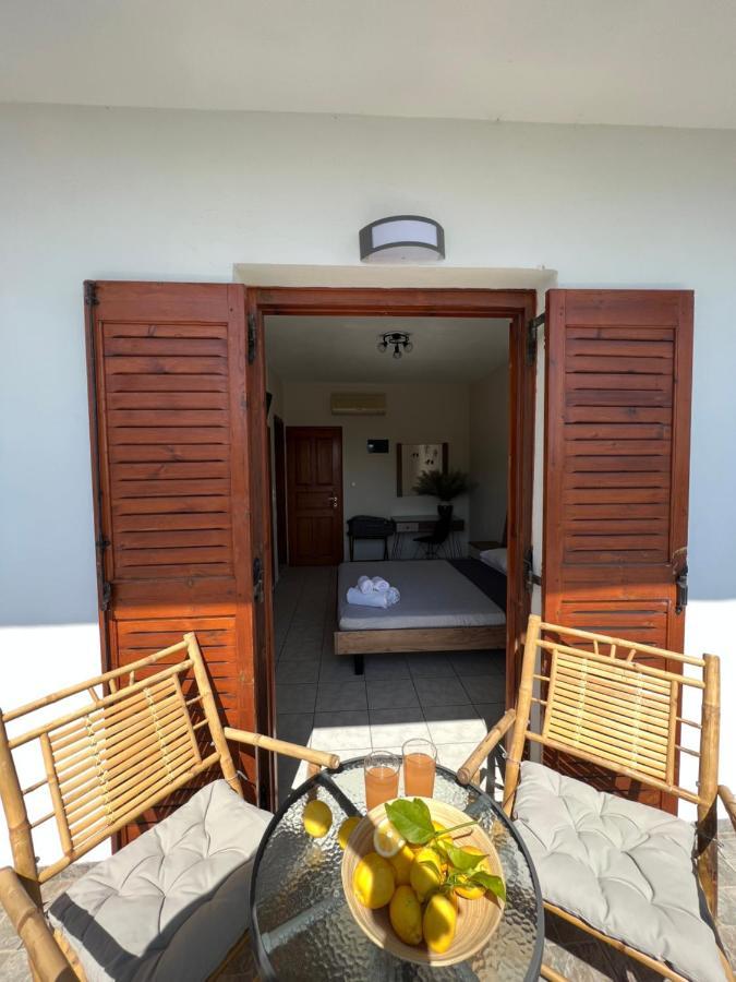 Jimmy'S Guest House Skiathos Exterior photo